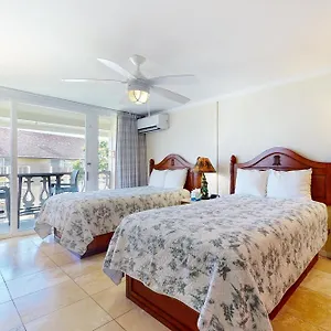 Islander On The 315 Hotel